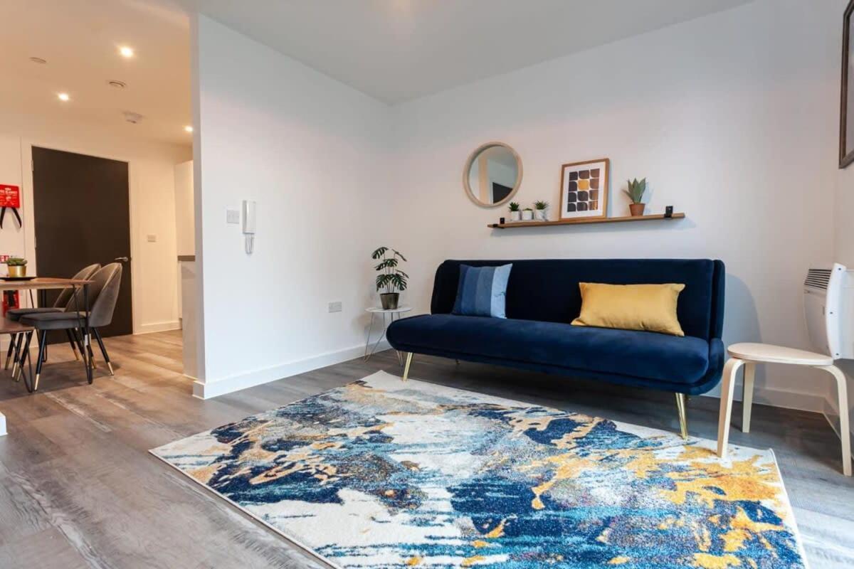 Superb 2 Bed Flat 5Min To Old Trafford Stadium Манчестер Экстерьер фото
